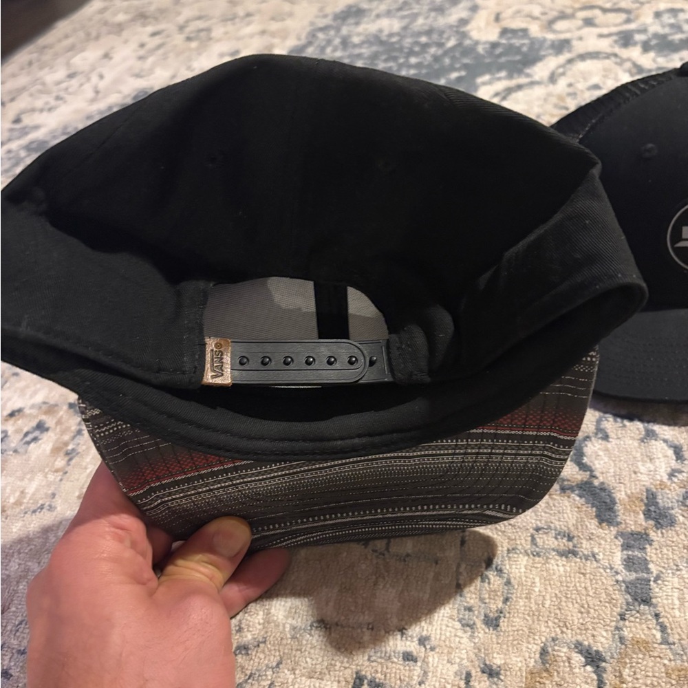 4 Snap Back Baseball Caps - Picture 6 of 7